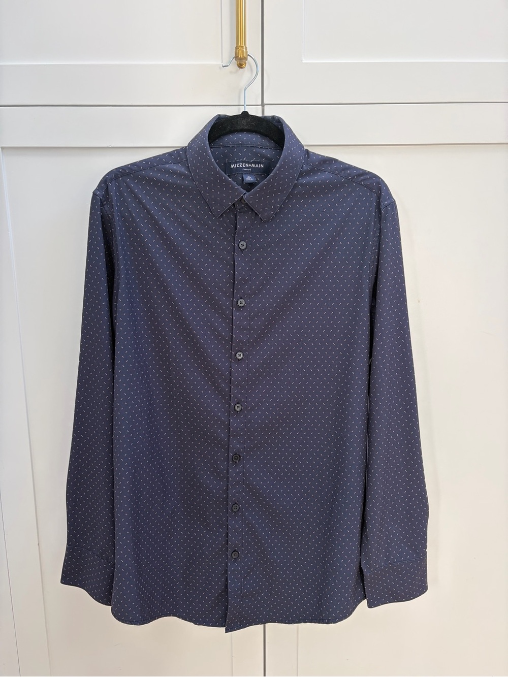 Mizzen+Main Leeward Medium Trim Fit Performance Dress Shirt Navy